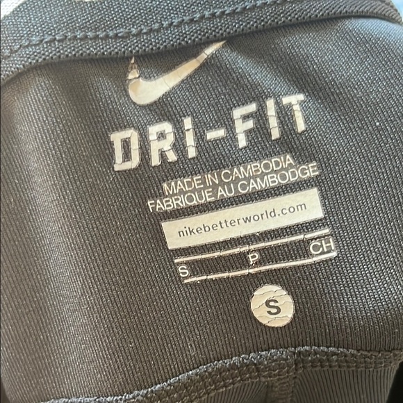 Nike Black Performance Leggings - Picture 7 of 7